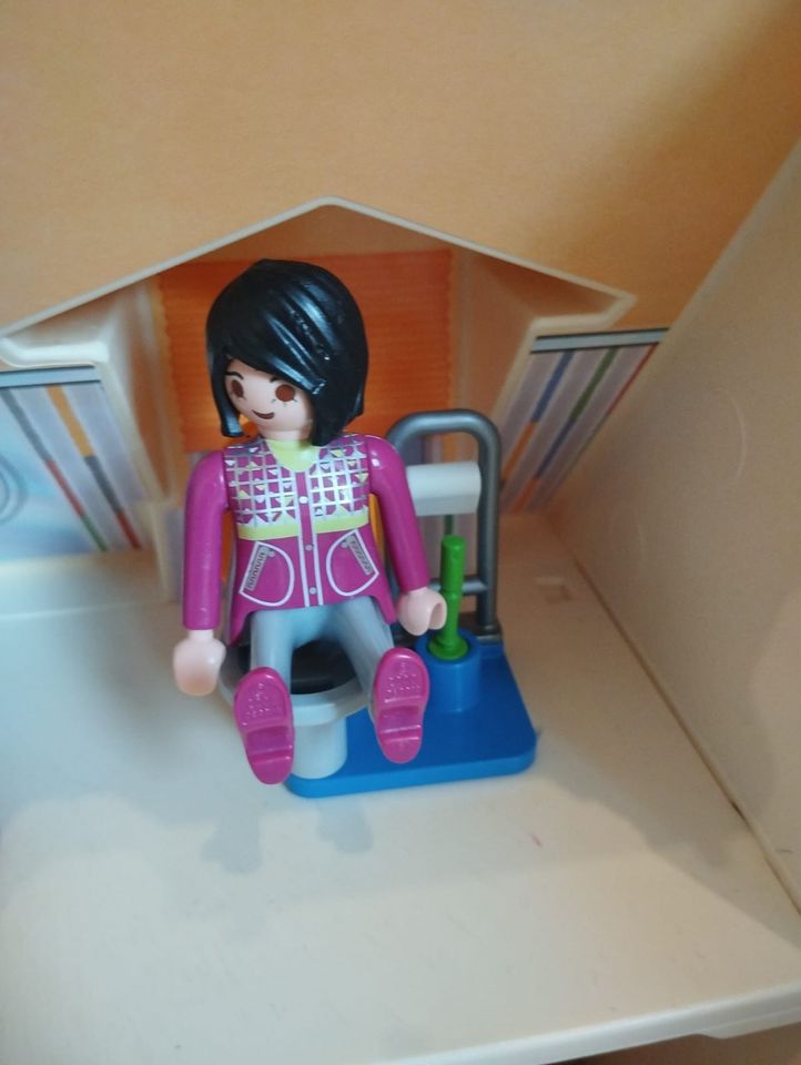 Playmobil Mitnehm-Puppenhaus 70985 in Bad Bevensen