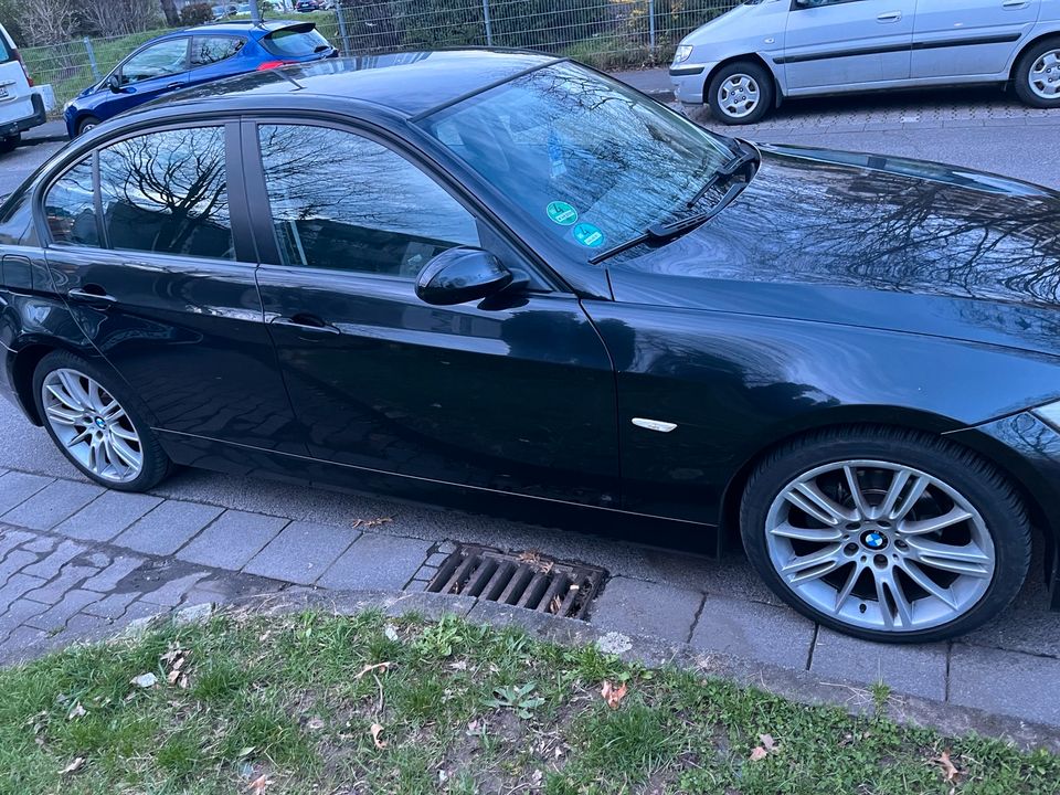 Auto BMW er318 in Köln