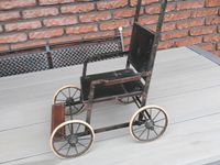 Antiker Puppenwagen, original ca.100 Jahre alt. Nordrhein-Westfalen - Lippstadt Vorschau