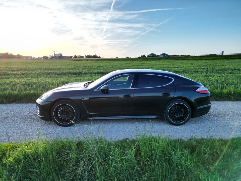 Porsche Panamera S in Neu Ulm