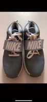 Nike Turnschuhe, Laufschuhe, Freizeitschuh Größe 39 Brandenburg - Oberkrämer Vorschau