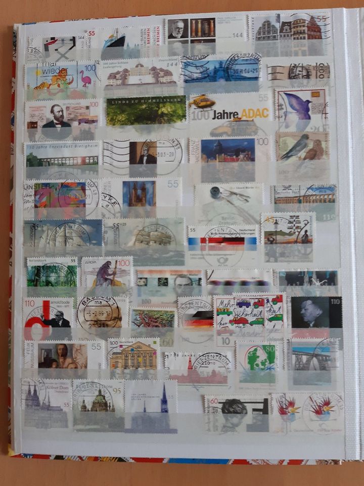 Briefmarkenalbum mit über 700 Briefmarken - Deutschland in Syke