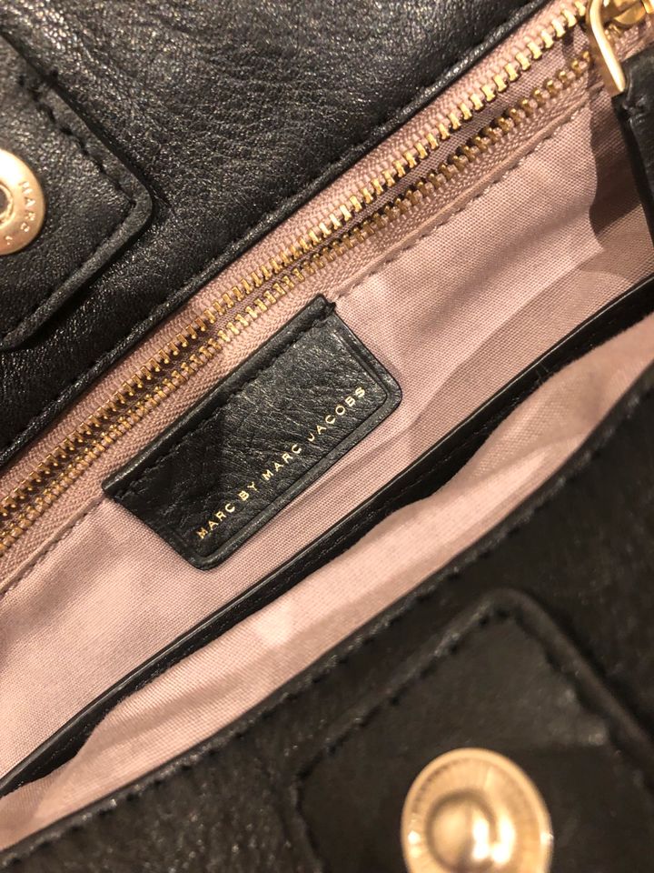 Marc by Marc Jacobs Vintage Bag in München
