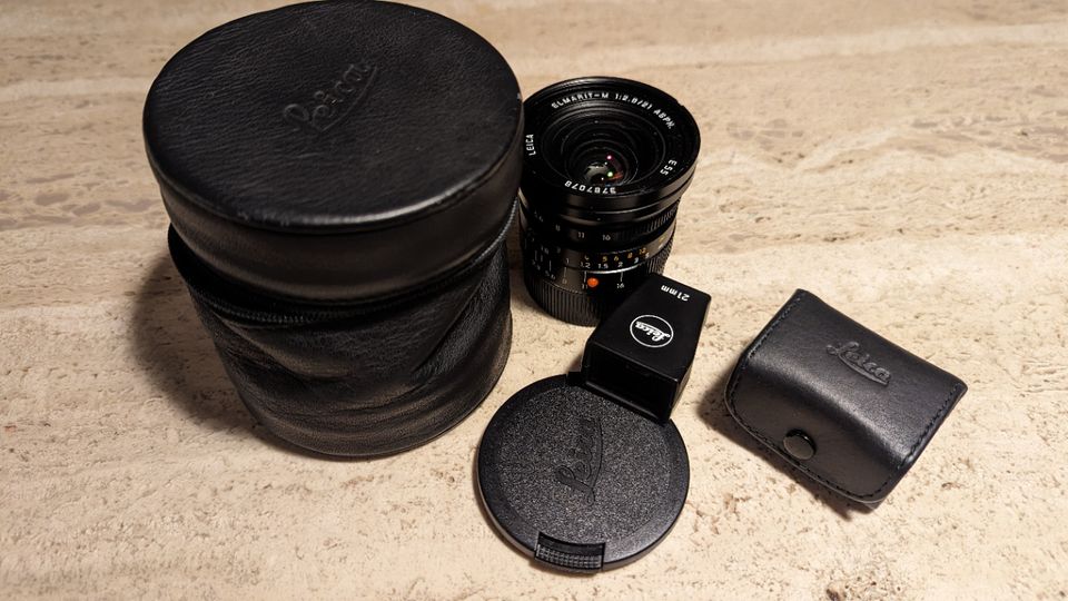 Leica Elmarit-M 21mm/2,8 Asph. E55 mit 21mm Aufstecksucher in Hamburg