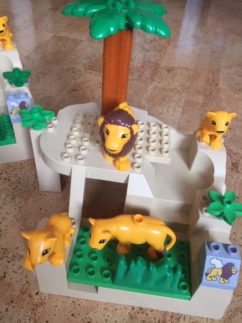 Lego Duplo Zoo 3D großer Kletter-Felsen Löwenfamilie Palme Gras in Kempen