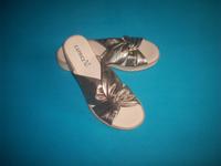 Wunderschöne Ledersandale, Caprice, gold, 40, neu Bayern - Bad Abbach Vorschau