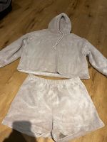 H&m pyjama lounge set pullover shorts plüsch teddy kurz crop Nordrhein-Westfalen - Marienheide Vorschau