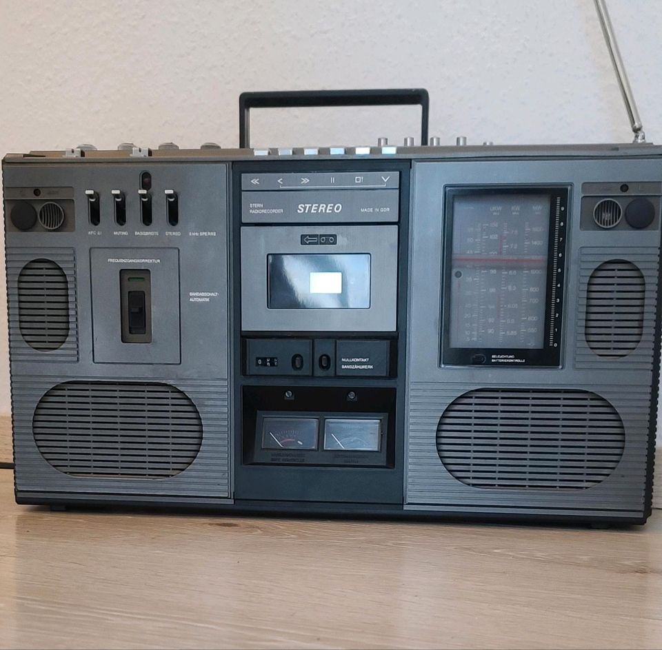 SKR 500 DDR Stereo Radio super Zustand in Ebersbach/Sachsen