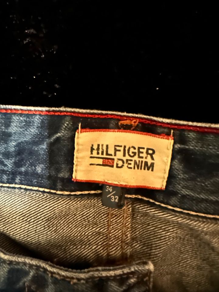 Tommy Hilfiger Jeans 34/32 in Freinsheim