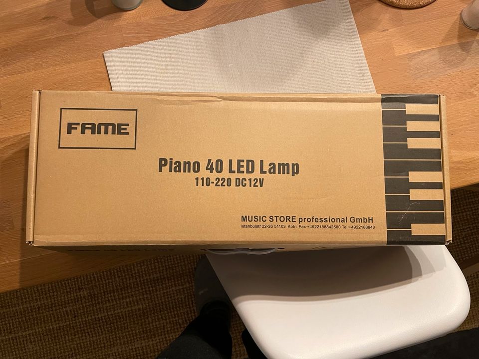 Piano LED Lampe Music Store Schreibtischlampe in Bornheim