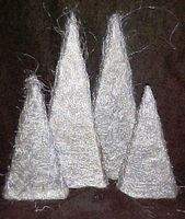 Spitzen Pyramide Kegel silber Advent Weihnachten (4Stück) Rheinland-Pfalz - Kettig Vorschau