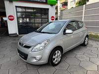 Hyundai i20 Comfort 101 PS Tüv 01/2027 Gepflegt Baden-Württemberg - Backnang Vorschau