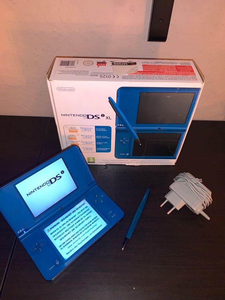 Nintendo DSi XL blau OVP in Sande