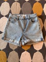 Jeansshorts Bershka Gr. 36 Brandenburg - Strausberg Vorschau