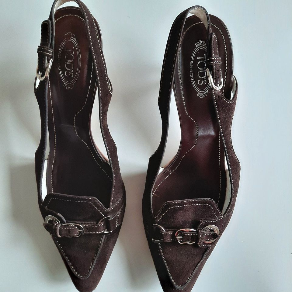 Tod's Slingpumps Gr. 40 1/2 dunkelbraun Wildleder in Hamburg