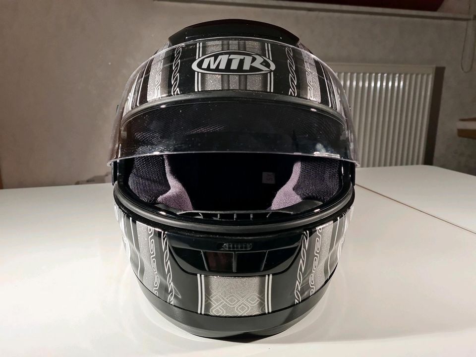 MTR Motorradhelm in Peine