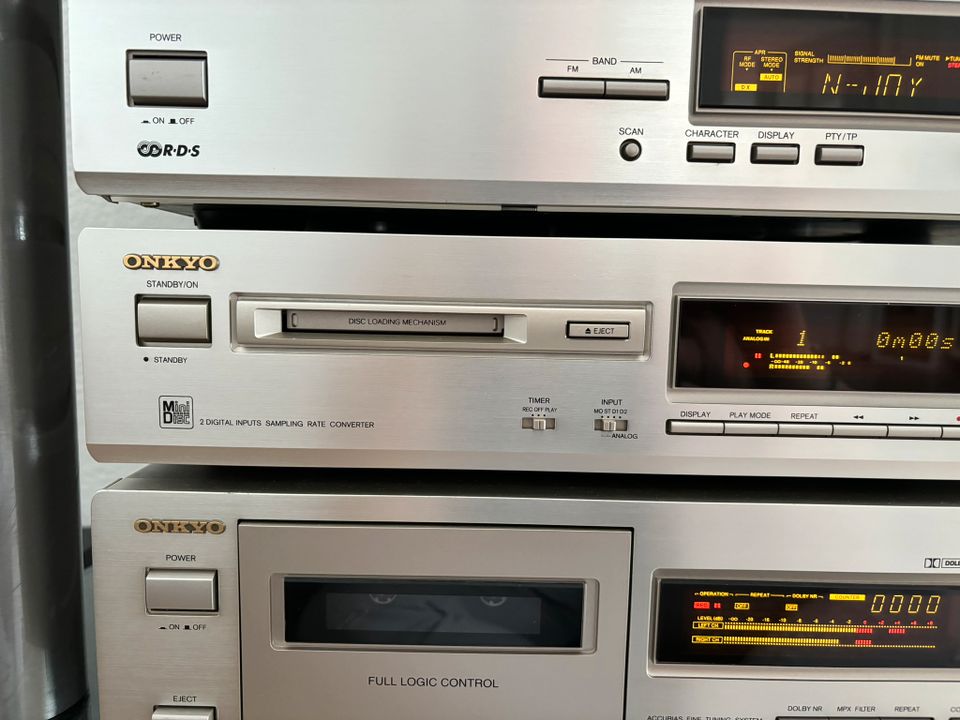 ONKYO Hifi Anlage:A-9211;TA-6211;DX-7333;DX-7222;T-4211;MD-2321 in Eckernförde