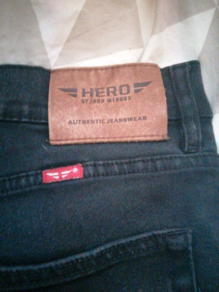 HERO Jeans 33/30 in Erfurt