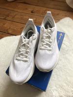 Brooks Glycerin 22 Damensneaker weiss, neu Gr. 41/9,5 Medium /B Lindenthal - Köln Sülz Vorschau