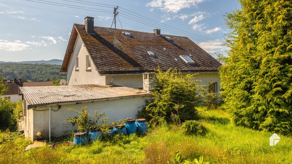 Großzügiges Einfamilienhaus mit ELW in Kadenbach