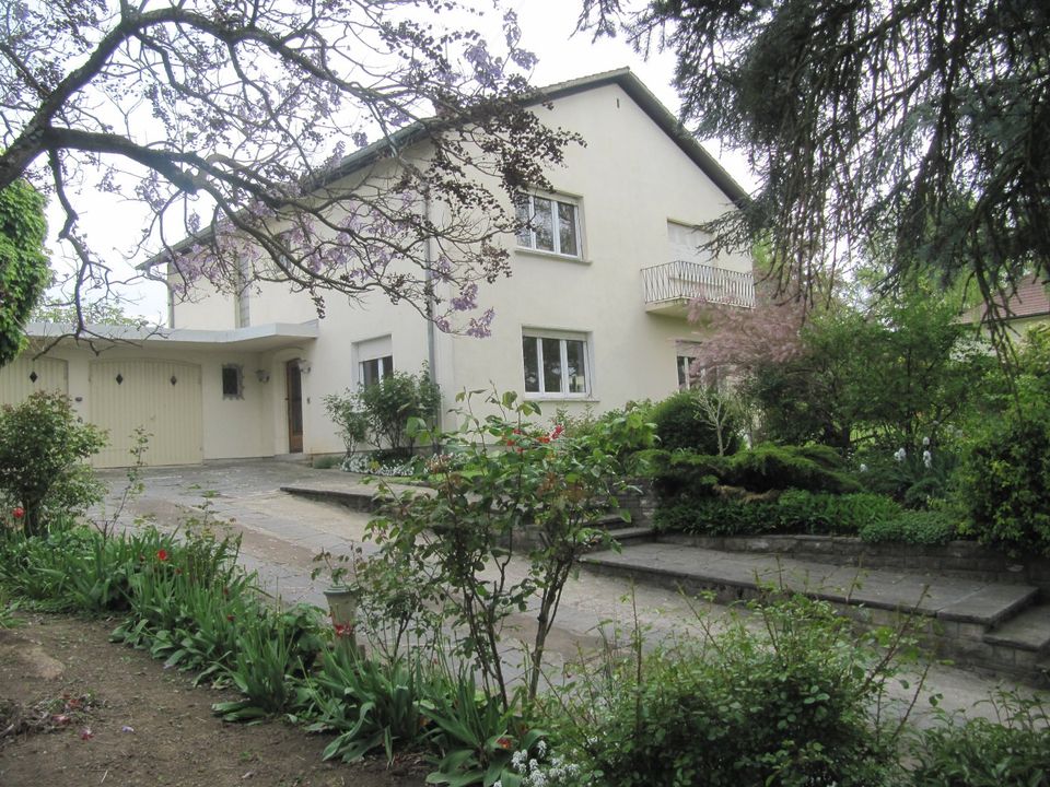 Schönes Anwesen/großzügiges Ein-ggf. Mehrfamilienhaus in Mulhouse in Neuenburg am Rhein