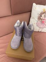 UGG Boots Lila Gr.33,5 München - Ludwigsvorstadt-Isarvorstadt Vorschau