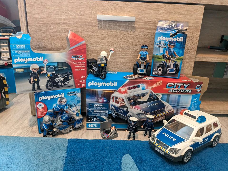 Playmobil Polizei Einsatzfahrzeuge in Groß Lindow