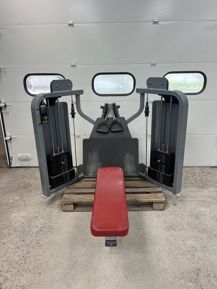 Precor Icarian Line Row Ft332 Seated Row/ 2 stack machine in Bocholt