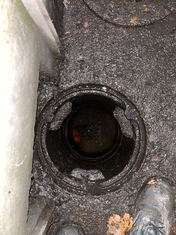 Dachrinnenreinigung, Kanalreinigung, Entwässerungrinnereinigung in Traunstein