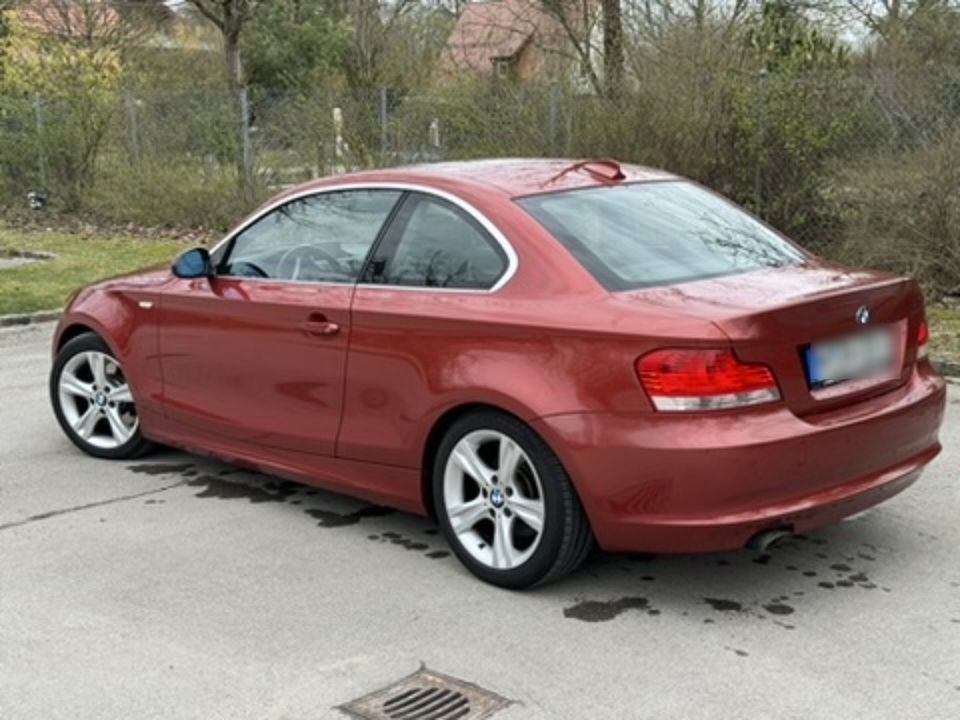 BMW 123d Coupé - Navi/Leder in Berlin