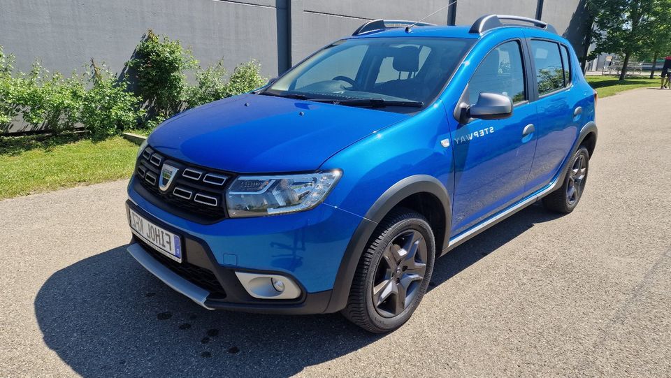 Dacia Sandero Stepway Navi Rückfahrkamera 1 - Hand TÜV Neu in Burgau