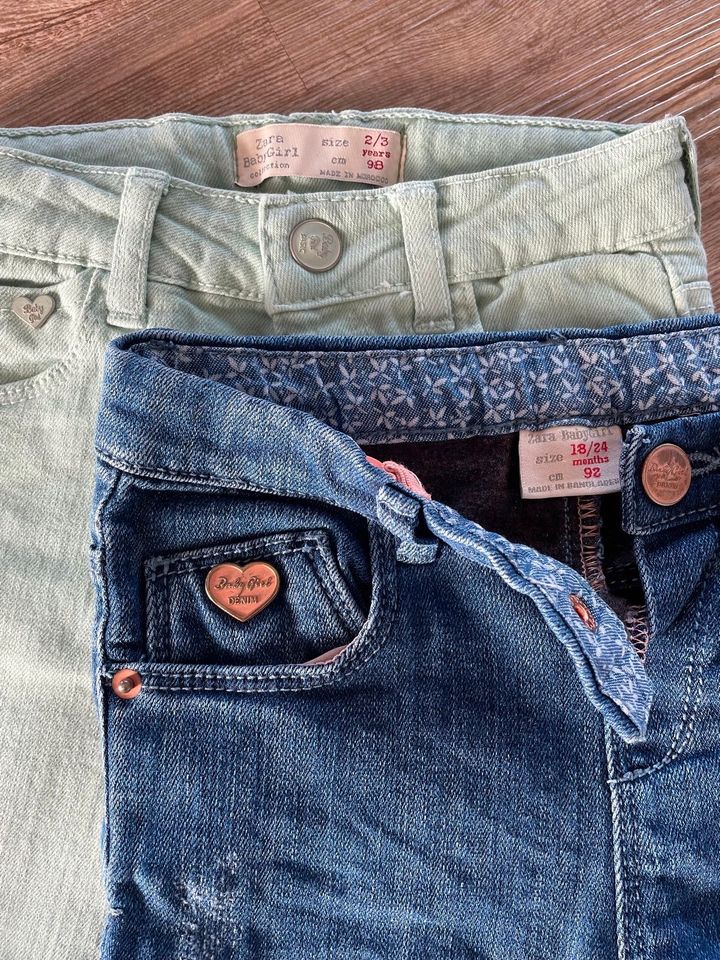 2 Jeans Gr. 92 und 98 von Zara Babygirl in Zwickau