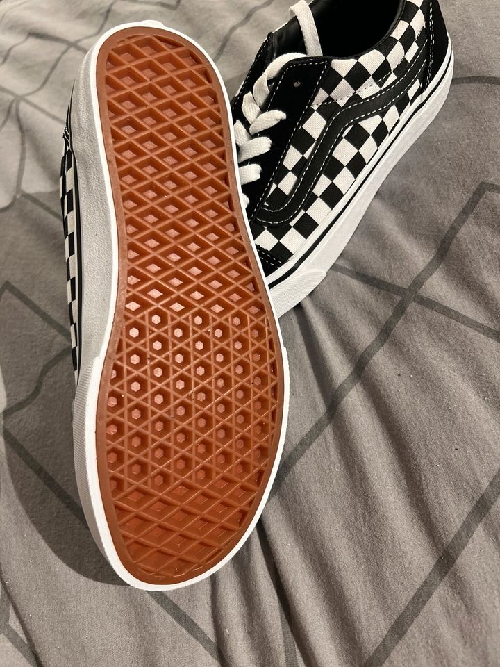 Vans Kinderschuhe 4.5, Größe 36 Skater in Geldern