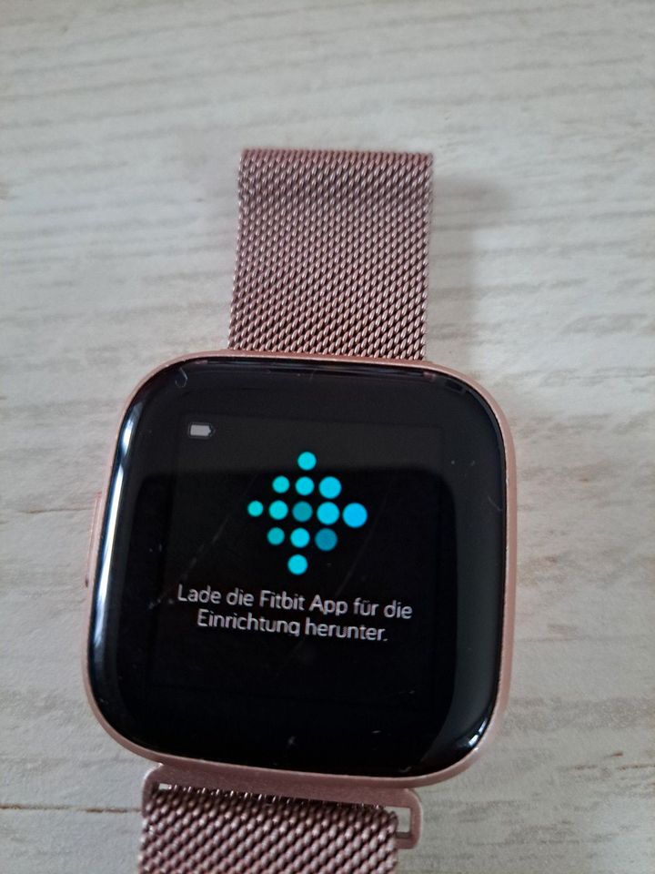 Fitbit Versa 2 Smartwatch  Rosegold in Fulda