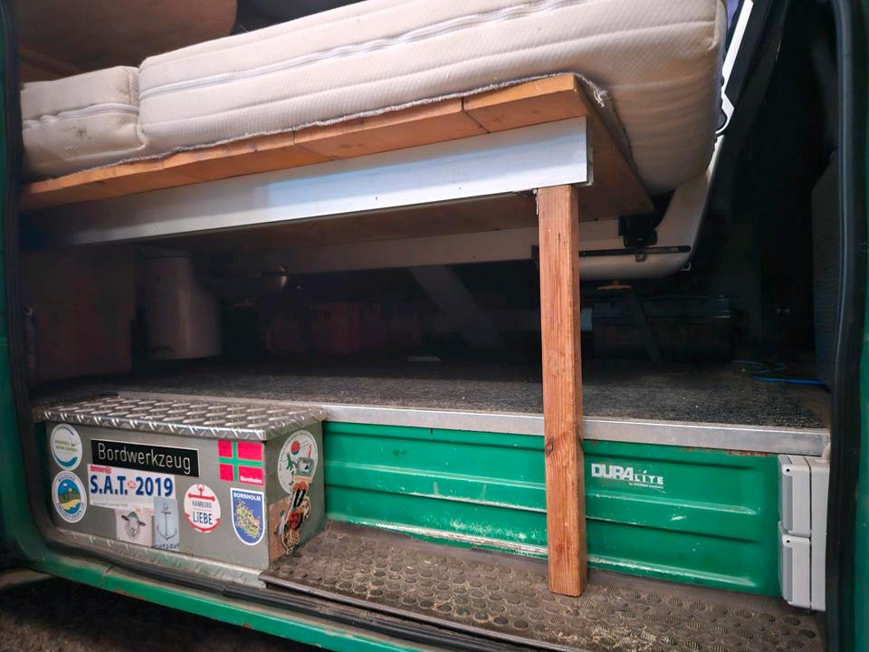 Wohnmobil Mercedes MB711 d Camper mit Dachzelt für 6 Personen in Süderholz