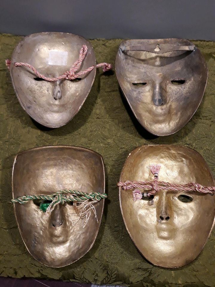 Sehr schöne Masken aus Messing in Falkensee