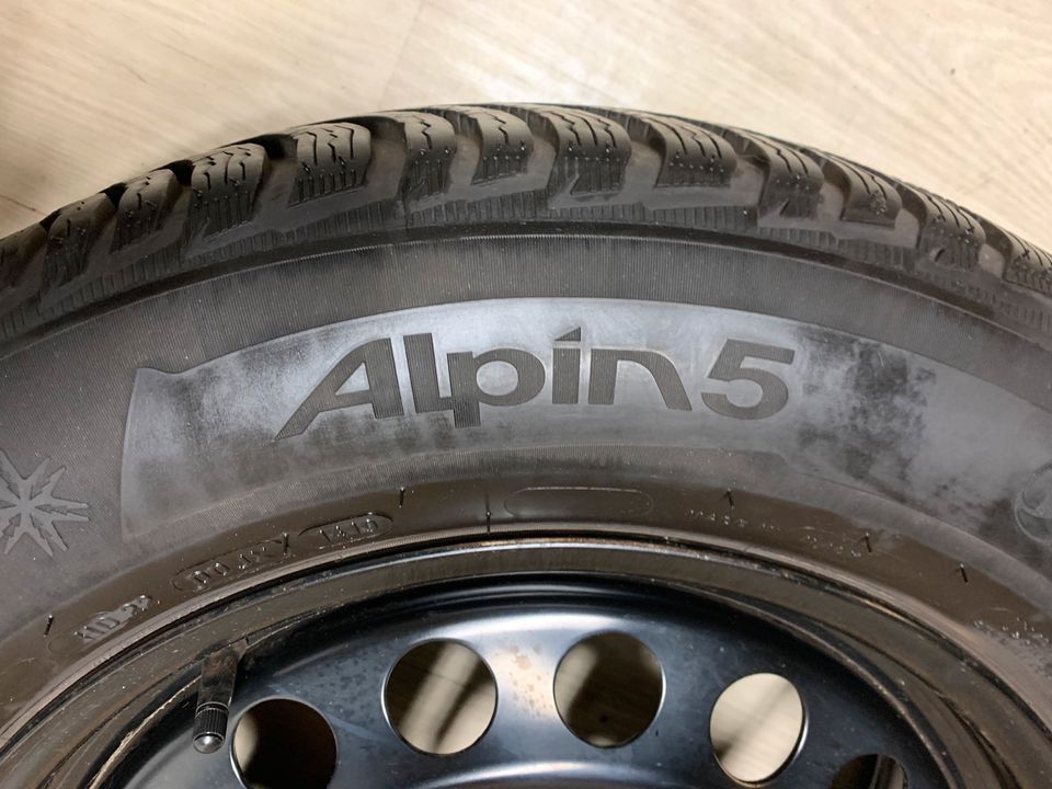 Original VW Tiguan II 2 AD 5N 215/65 R17 Zoll Winterreifen Felgen in Burgwedel