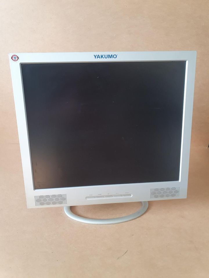 Yakumo TFT 19SL Monitor in Kerpen