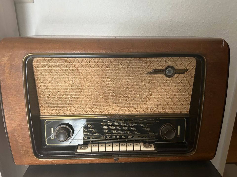 Löwe Radio alt in Viersen