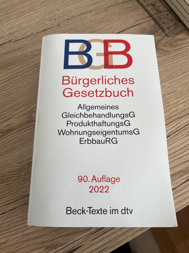 Bürgerliches Gesetzbuch/ BGB in Königslutter am Elm