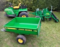 John Deere 1200a Bunkerrechen & Reitbahnplaner Kellfri & Anhänger Nordrhein-Westfalen - Warburg Vorschau