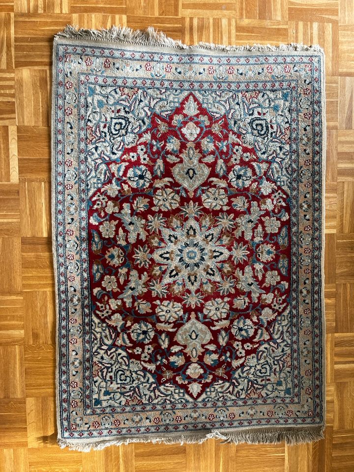 Orientalischer Teppich  117x 89 cm, sehr hochwertige Knüpfung in Olpe