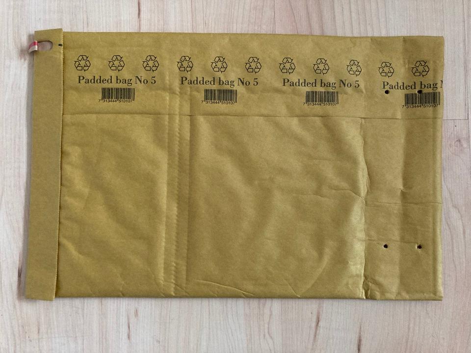 hochwertige Versandtaschen, Briefumschläge, Karton, selbstklebend in Idstein