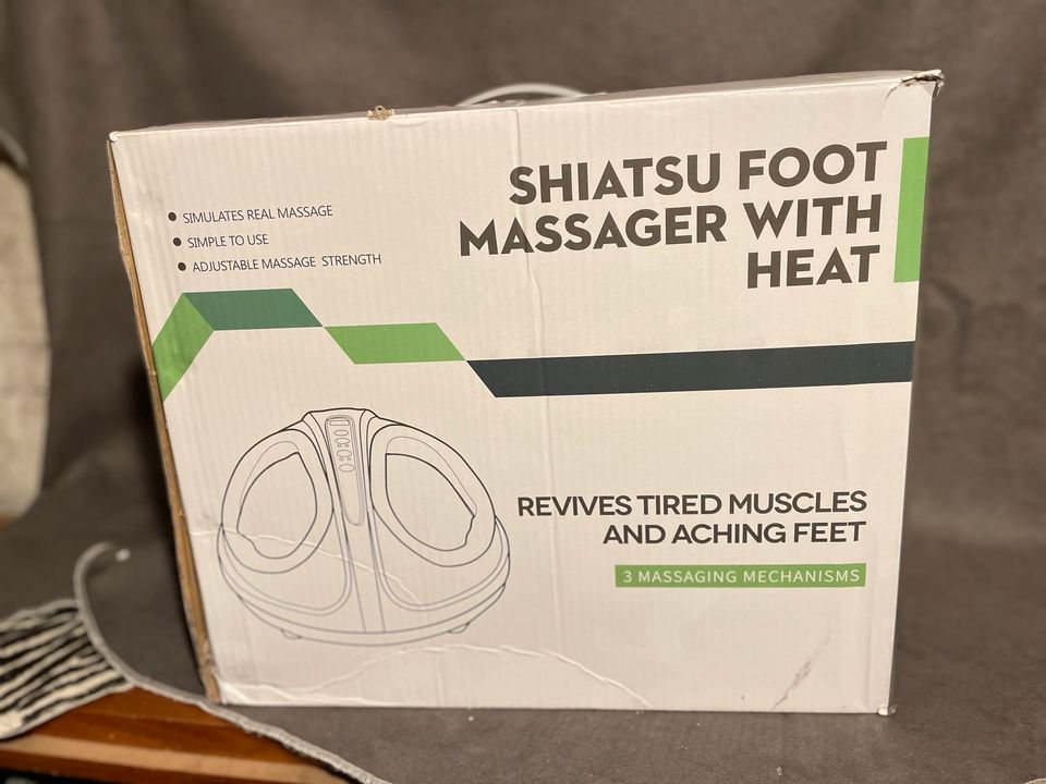 Shiatsu foot massager with heat Fussmassage in Berlin