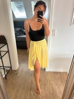Wunderschöner Rock high waist gelb asymmetrisch Bayern - Gerbrunn Vorschau