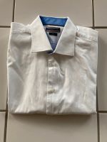 Herrenhemd Hemd weiß von Tommy Hilfiger Größe 41/16 L Niedersachsen - Duingen Vorschau
