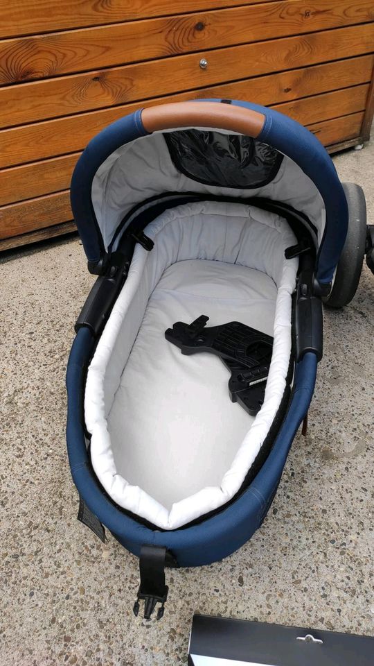 Kinderwagen komplett von Mutsy mit viel Zubehör in Oestrich-Winkel