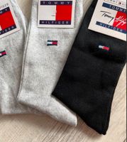 3 Neue Paare Tommy Hilfiger Strümpfe Socken Größe 41 15 € Nordrhein-Westfalen - Harsewinkel Vorschau