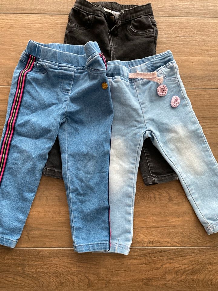 3x Jeanshose , Mädchen 86-92 in Markt Schwaben