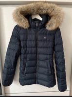 Tommy Hilfiger Jacke Winterjacke warm schick Sachsen - Chemnitz Vorschau